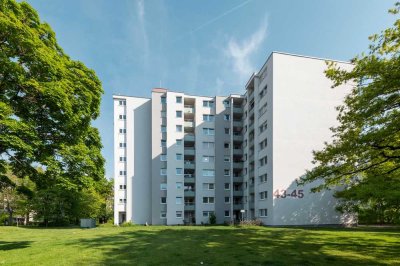 Frisch renovierte Wohnung mit Balkon und Aufzug!