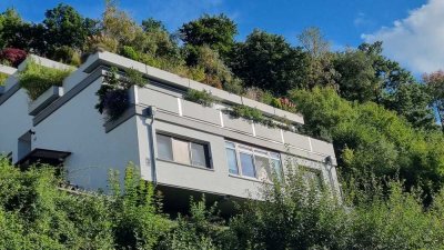 Moderne 4-Zimmer-Eigentumswohnung im Terrassenhaus