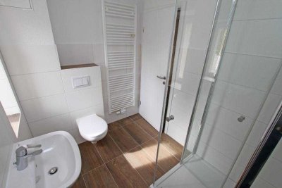 Modern sanierte 2 Zimmer Wohnung am ruhigen Stadtrand gelegen!