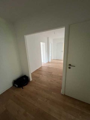 Helle 4-Zimmer Wohnung mit Balkon in Bremen-Fesenfeld