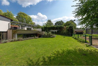 Geräumiges 9-Zimmer Haus in Gelsenkirchen-Resse mit Garage