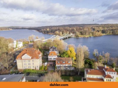 Vacant home near Glienicke Bridge – family happiness with a garden