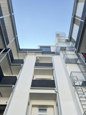 Exklusive 3-Zimmer-Dachgeschosswohnung mit Balkon in Ruhelage – Erstbezug in Toplage des 15. Bezirks