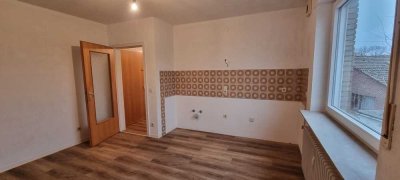 Gut und Günstig Wohnen: 2 Zimmer, Küche, Bad