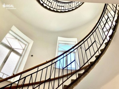 WUNDERSCHÖNE ALTBAUWOHNUNG - bestens eingeteilte 3,5 ZIMMER - NIBELUNGENVIERTEL