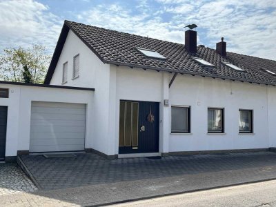 Schöne geräumige Doppelhaushälfte in bevorzugter Lage