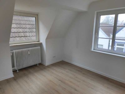 Charmante Dachgeschosswohnung mit Balkon