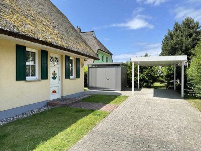 Doppelhaushälfte auf Eigentumsgrundstück mit Carport