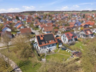 Großzügig, lichtdurchflutet und unzählige Möglichkeiten - Geräumiges Wohnhaus in Eggingen