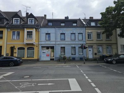 Miethaus 3 Wohneinheiten, zuzüglich 1 Lagerhalle in absoluter zentralen Lage von Frechen