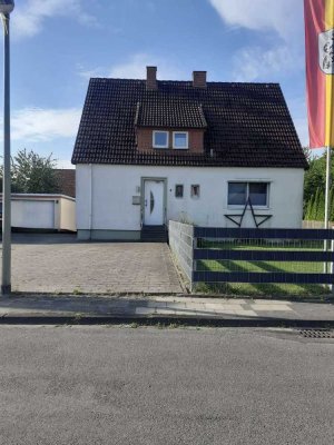 Gemütliches 1-2 Familienhaus mit großem Grundstück in Lippstadt