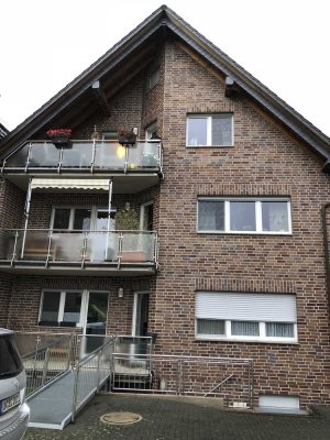Schöne drei Zimmer Wohnung in Höxter (Kreis), Höxter