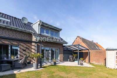 Moderne Doppelhaushälfte mit großer Terrasse und Einbauküche – Bezugsfrei ab Juni
