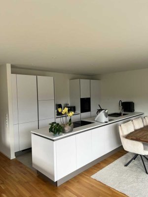LUXURIÖSE 4-Zimmer Wohnung