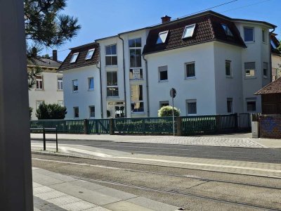 Freundliche und neuwertige 3-Raumwohnung mit gehobener Ausstattung