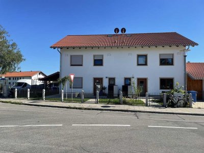 Großzügige Neubau-Doppelhaushälfte in Mühldorf-Mößling mit viel Stellplatz