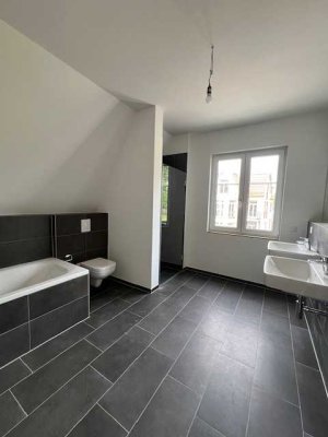 Darf es ein wenig mehr Platz sein?  EBK, Garten, Stellplatz....