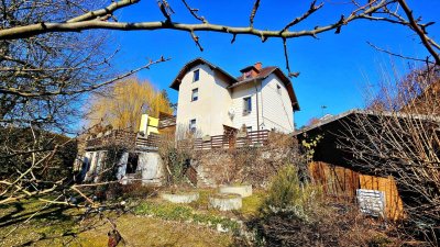 Neuer Preis! Traumaussicht garantiert: Großzügiges Ein-/Zweifamilienhaus mit vielen Möglichkeiten