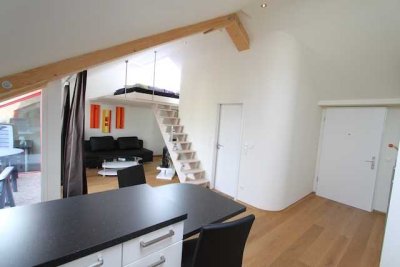 Sehr schöne DG-Wohnung mit Loggia und Gartenblick