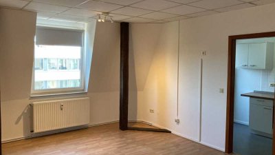 1,5 Zimmerwohnung im 4.OG mit Fahrstuhl erreichbar - Mitten in Kassel