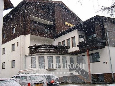SCHNÄPPCHEN ,BIETERVERFAHREN 2-Zimmerappartement mit drunterliegendem32 qm Lager mit Tageslicht
