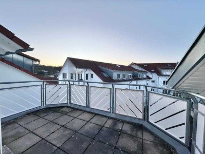 Sofort beziehbar! Geräumige 3 Zimmer Wohnung mit eigener Bühne in Besigheim!