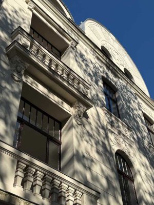Erstbezug nach Kernsanierung: 3-Zi.-Altbauwohnung in Köln-Sülz
