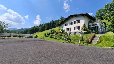 Ferien- Wohnung mit idyllischem Fisch- Badeteich!