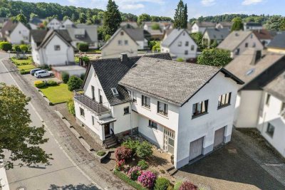 Gepflegtes Zweifamilienhaus - Viel Platz für Familie und Mehrgenerationen!