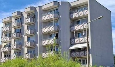 Barrierefrei in NB-Süd: Klein aber fein mit Balkon und TG-Stellplatz