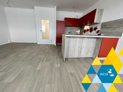 Modernes Bad. Einbauküche. Und Platz für dich.