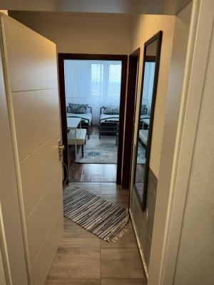Helle 1-Zimmer-Wohnung im 24. Stock mit Blick auf die Zentralmoschee – flexibel möbliert, sofort bez