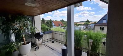 Schöne renovierte 5-Zimmer-Dachgeschosswohnung mit Loggia und Balkon