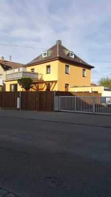 Gepflegtes 4-Zimmer Einfamilienhaus mit Garage in Augsburg-Hochzoll Süd