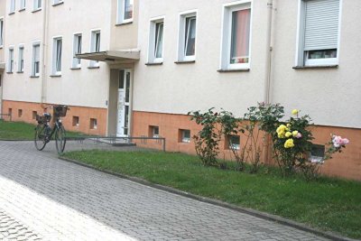 Sonnige 3-Zimmer-WE mit Balkon, Erdgeschoss, ruhige Grünlage, Erstbezug nach Renovierung