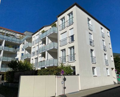 Moderne Wohnung im 1. Obergeschoss mit Aufzug im Zentrum von Ingolstadt mit Tiefgaragenstellplatz
