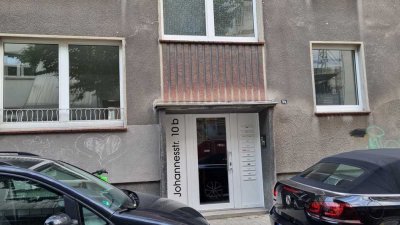 2,5 Zi.Wohnung mit Balkon/ WG geeignet