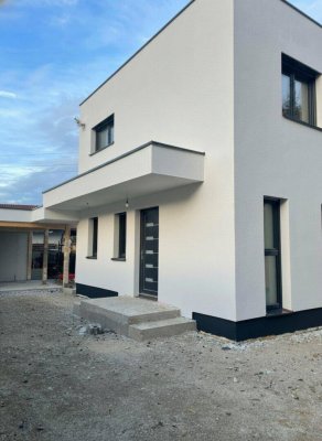 Modernes Fertighaus – Erstbezug mit Stil &amp; Komfort