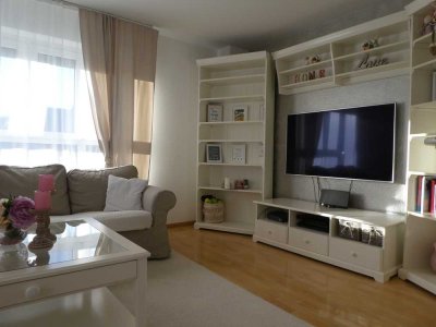 Tolle 2-Zimmer-DG-Maisonette-Wohnung in zentraler Lage * Sehr gepflegt * Balkone * 2 TG- Stellplätze