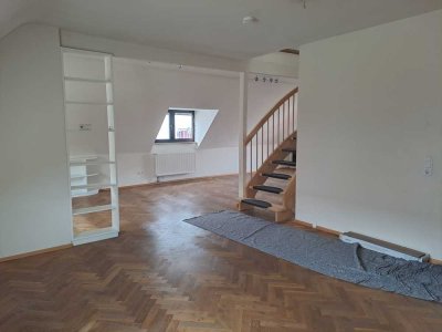 Gepflegte 4 Zimmer Maisonette Wohnung in der City