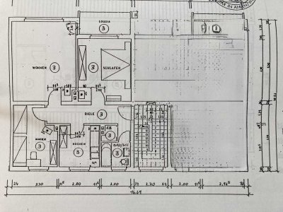 Helle 3-Raum Wohnung im 1. Obergeschoß mit Balkon in ruhiger Seitenstraße