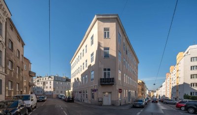 ++NEU++ sanierungsbedürftige 1-Zimmer Altbau-Wohnung