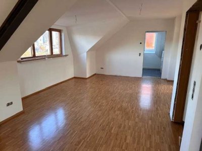 2-Raumwohnung in den Kernbergen ab Mai zu vermieten