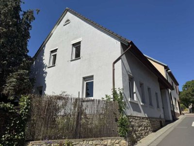 Ländlicher Charme: Charmante Hofreite mit Flair und Platz für Ideen!