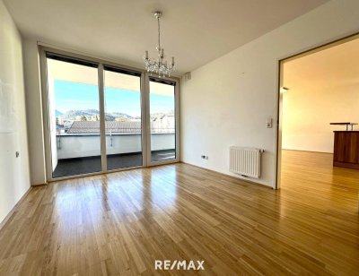 Famose 4-Zimmer-Wohnung mit Loggia in zentraler Lage!