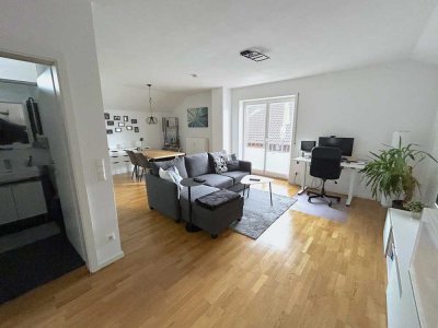 **Bestlage: Großzügige 1,5-Zimmer-Wohnung mit S/W-Balkon am Landschaftsschutzgebiet**