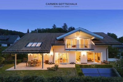 OPEN-HOUSE - SAMSTAG, 27.04 - Villa mit sonnigem Grundstück und Zugang zum See