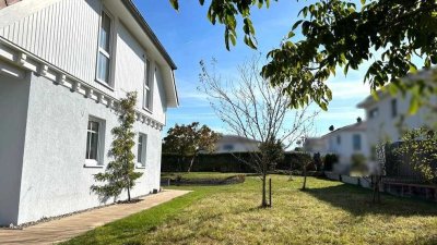 Neuwertiges und sonnig gelegenes Einfamilienhaus für Teich- und Gartenliebhaber in Tannheim