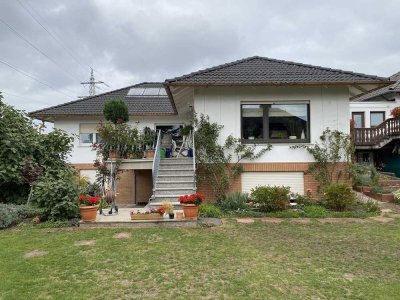 Familienidyll mit Panorama-Blick, Fußbodenheizung, Sauna & großem Garten in Reinheim