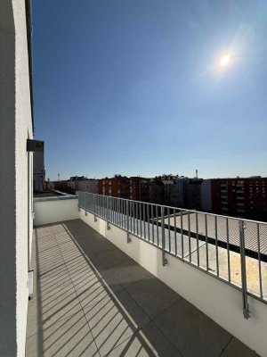 Mini Penthouse // Studio Wohnung mit Dachterrasse